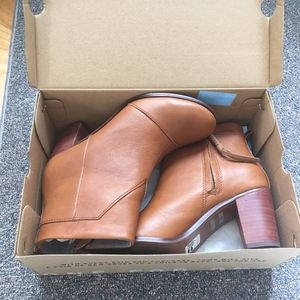 TOMS LUNATA BOOTIE (WARM TAN LEATHER)